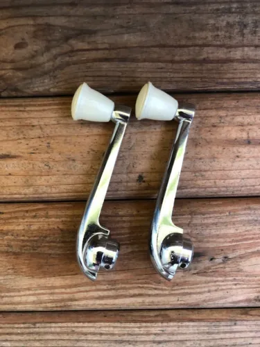 Manivelas vidro fusca antigo marfim par