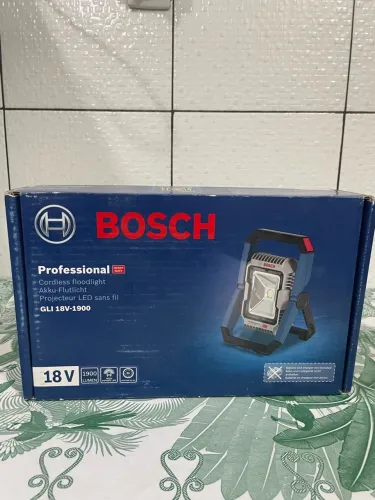 REFLETOR LED BOSCH PROFESSIONAL 18v-1900