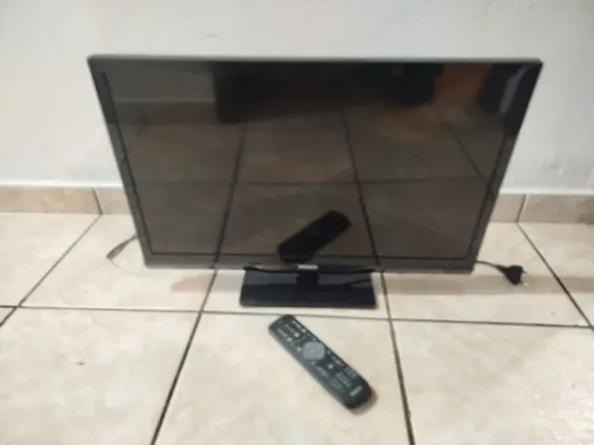 tv 20" PHILIPS tela plana