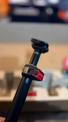 Canote Retrátil Rockshox Reverb 31.6 x 175mm Modelo Novo