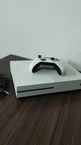 XBOX ONE S 1TB