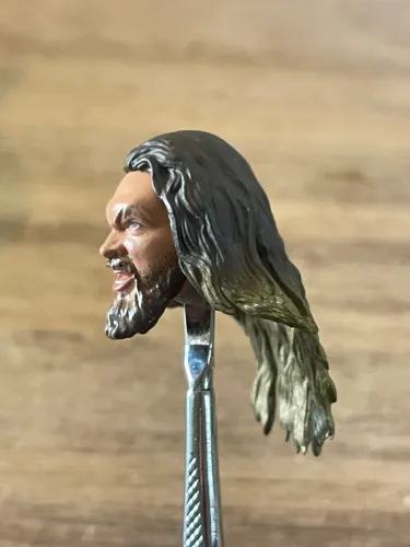 Duas (2) heads 1/12 mafex original aquaman.