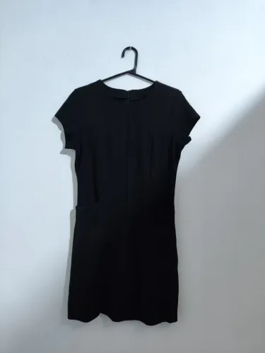 Vestido mid curto colado all black preto