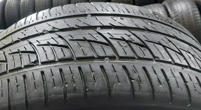 Pneu 225 40 20 Delinte bom estado sem defeitos