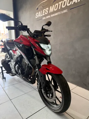 CB 300F 2023