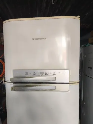 Geladeira eletrolux df50