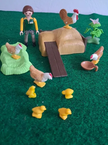 Playmobil Tema Fazendinha Galinhas e Cuidadora
