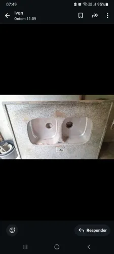 Pia de granito com 2 cubas inox