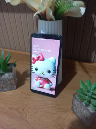 Samsung J8 por favor leia o anúncio.