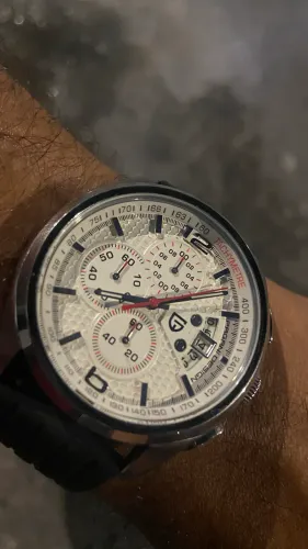 Relógio Pagani design 