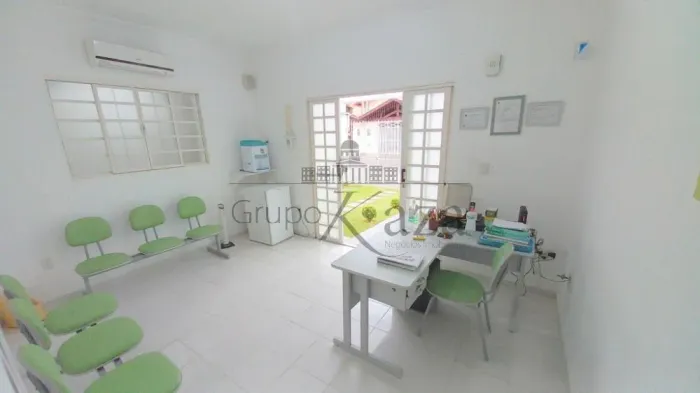 Oportunidade - Casa Comercial - Jardim Veneza - São Jose dos Campos - 63m²