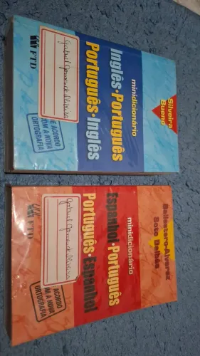 Dicionário ingles-português e espanhol-português. KIT ESCOLAR