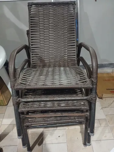 Vende-se três cadeiras para área externa