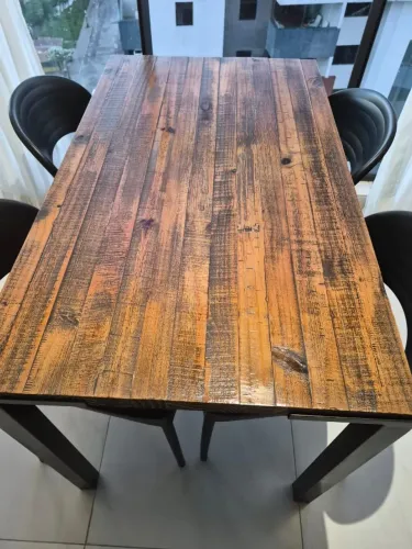 Mesa para área gourmet com 4 cadeiras