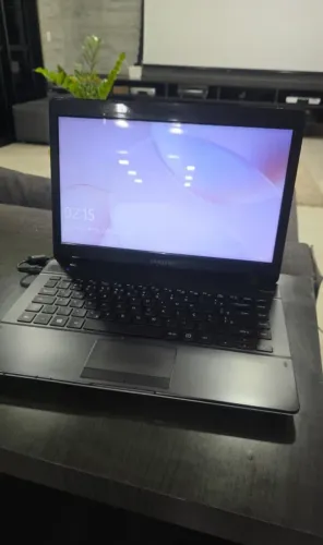 Notebook Samsung i5 8GB RAM 240GB SSD
