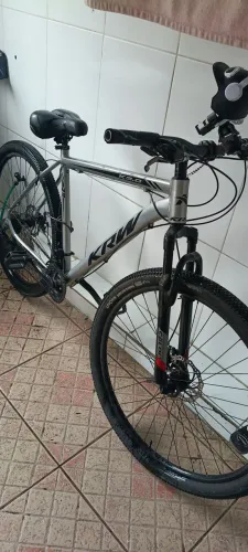 Bike aro 29 semi nova 