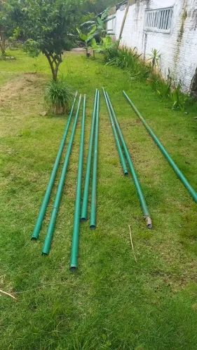 Hastes de ferro 5mts cada.
