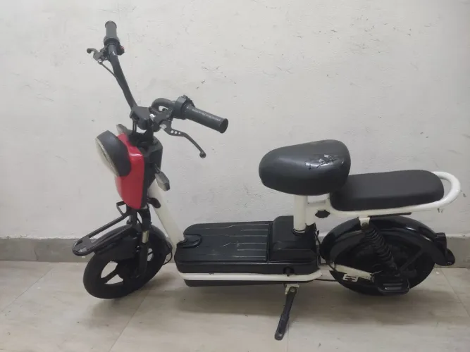 Scooter elétrica motor 350w bateria 48v 