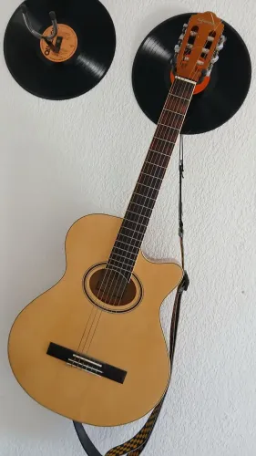 Violão Eletrico Giannini Performance Nylon ( preço negociavel)