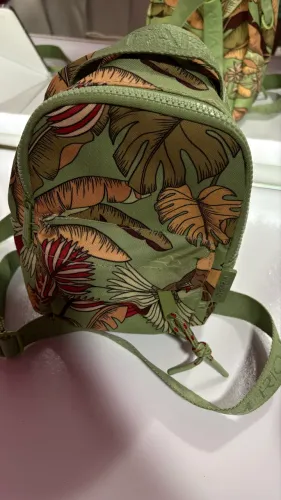 Vendo mini mochila Borogodó Revoada Tropical da Farm