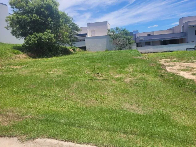 Terreno de 250m² no Condomínio Campos do Conde - Pronto para Construir
