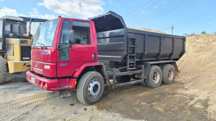 Ford cargo 2628e 6x4 traçado caçamba