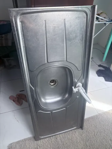 Pia inox grande com torneira