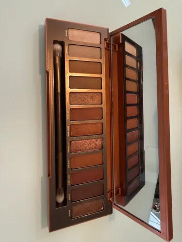 Paleta de Sombras - Urban Decay - HEAT
