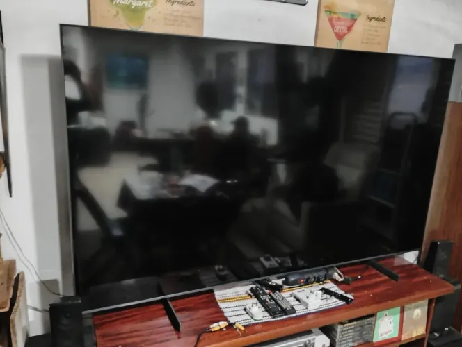 Samsung 75" com defeito na tela