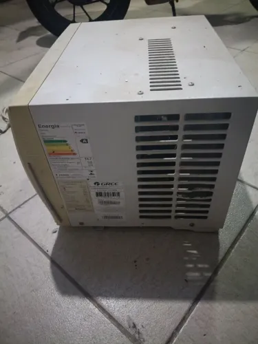 Vende se esse ar condicionado, gree