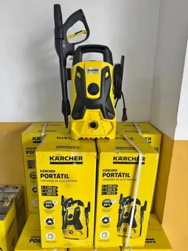Lavadora de Alta Pressão Lava Jato 1500psi Motor 1400w C/ Shampoozeira - Karcher