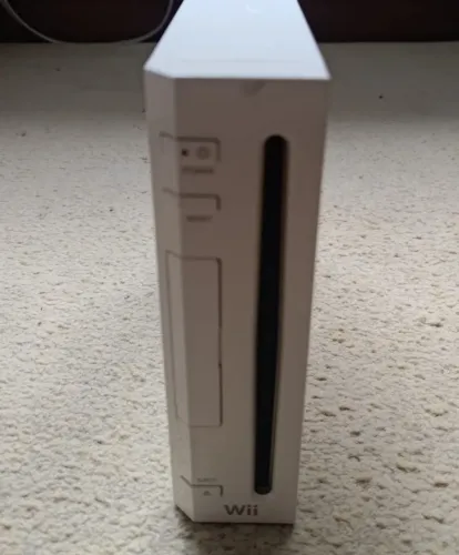 Console Nintendo Wii Desbloqueado - Somente o Aparelho (Sem Acessórios)