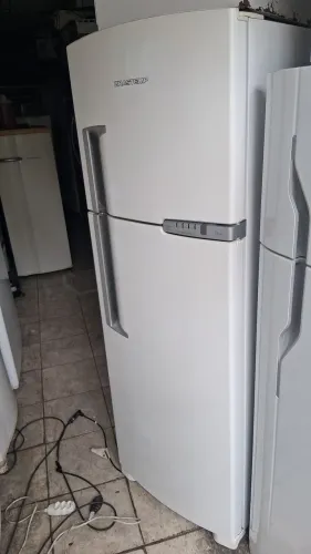 Vendemos essa geladeira brastemp BRM39EBANA 70,90 dias de garantia