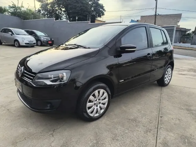 Volkswagen Fox 1.6 MI Total Flex 8V 5P 2014