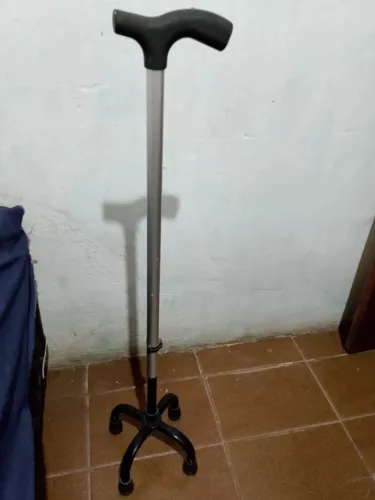 pengala ajustável com 4 apoios