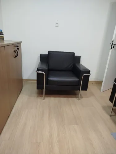 Poltrona de Escritório / Recepção 1 Lugar - Estilo Le Corbusier Preto