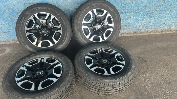 Roda aro 18 krmai com pneus rotalla kits $ 7500 WhatsApp *