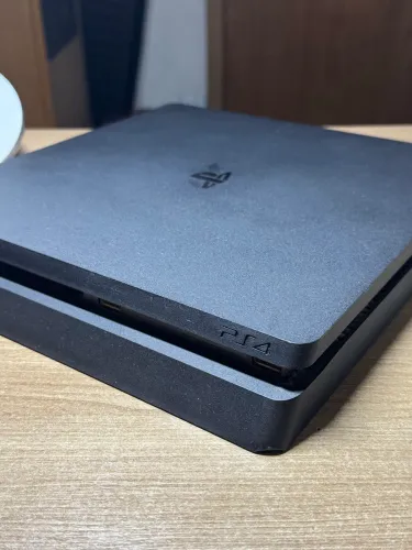 Ps4 slim 