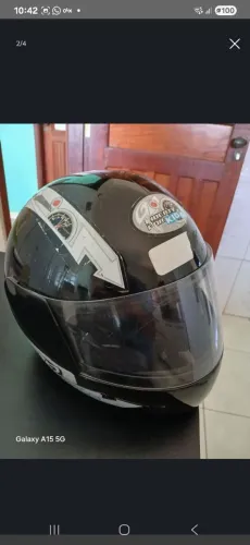 Capacete infantil em bom estado tam 54