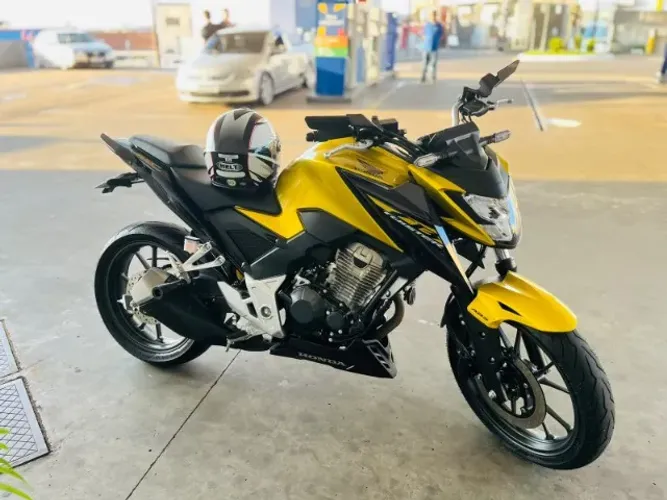 Honda CB 300F Twister 300cc personalizada