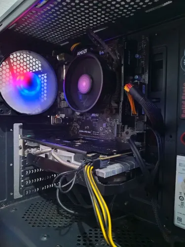 Rayzen 3 3200G + RX 580 8 GIGAS