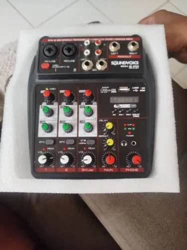 Mesa de som e interface para gravação