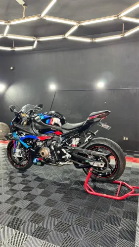 BMW S1000RR