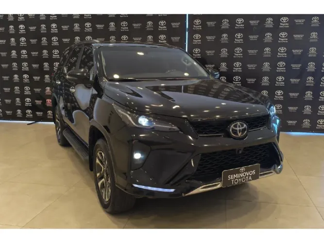 Toyota Hilux SW4 SRX Plat. 4X4 2.8 TB Die. Aut. 2024
