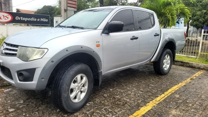 Mitsubishi L200 Triton GLS 3.2 CD TB Int.diesel MEC 2014