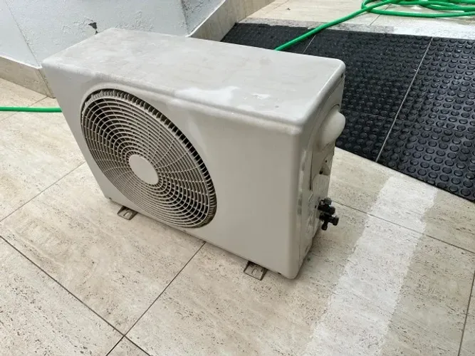 Ar condicionado Samsung 12000 BTu (Só a Condensadora)