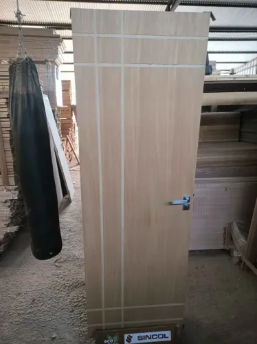 Porta frisada 