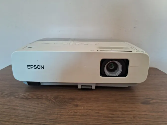 Projetor Epson 824+