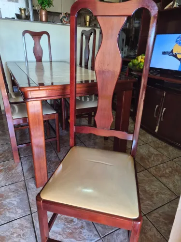 Mesa de Jantar em Mogno com Tampo de Mármore - 6 Cadeiras