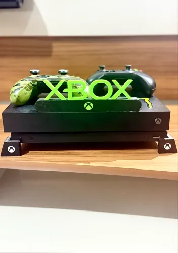 Xbox One X 1TB + 2 controles